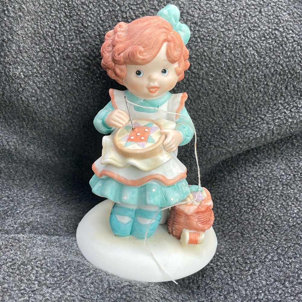 Sisters & Best Friends "You Keep Me in Stitches" 1993 Porcelain Figurine Enesco